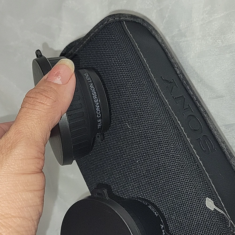 Sony wide and tele conversion lens